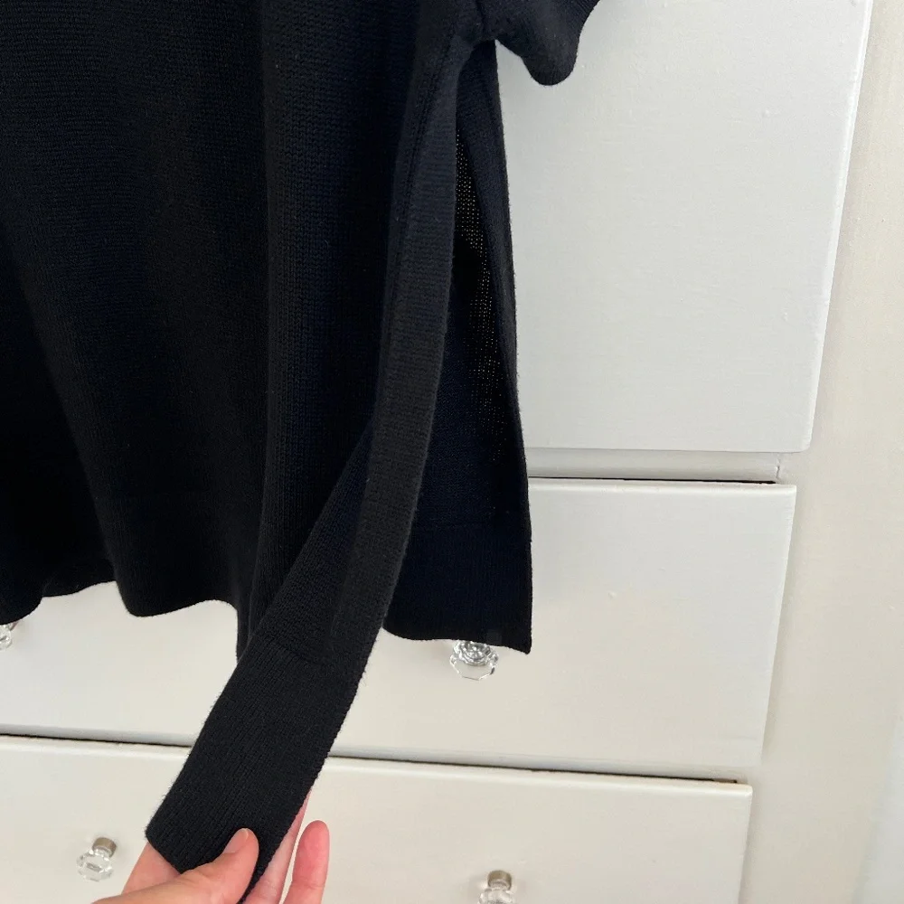 Lululemon Opened Up Poncho Black Cashmere Blend Hooded S
